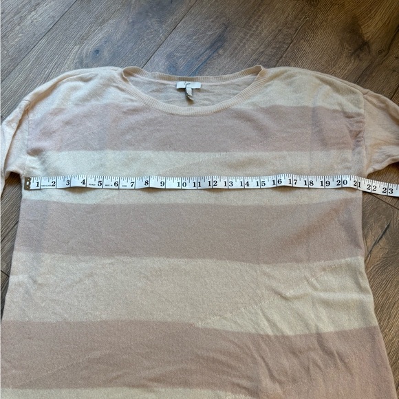 Joie Cashmere Beige Cream Pink Striped Sweater Size Large - Picture 8 of 11